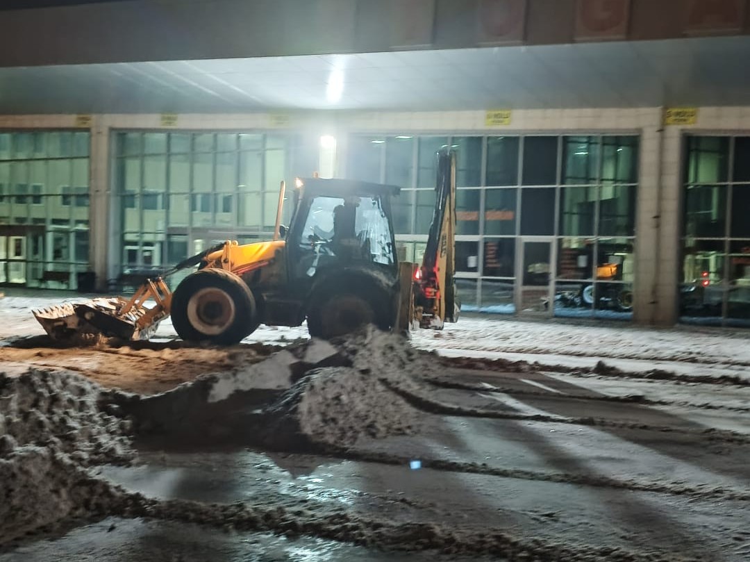 618816717_1296121875879304_811064583316848052_n Bayburt’ta Karla Mücadele Aralıksız Sürüyor